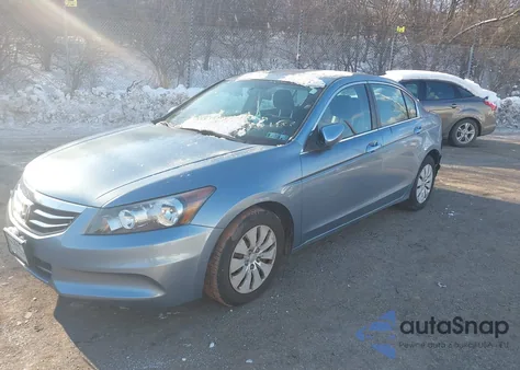 2011 Honda Accord 2.4 Lx z USA, uszkodzony, nr VIN 1HGCP2F32BA041105